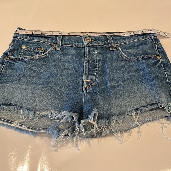 7 For All Mankind Cutoff Shorts Size 28 - Picture 4 of 16